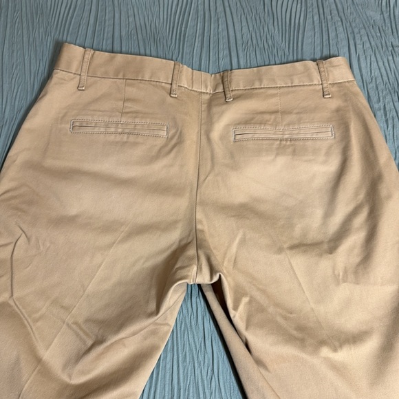 Gap women’s broken-in straight khakis in tan, size 0p - Picture 3 of 4